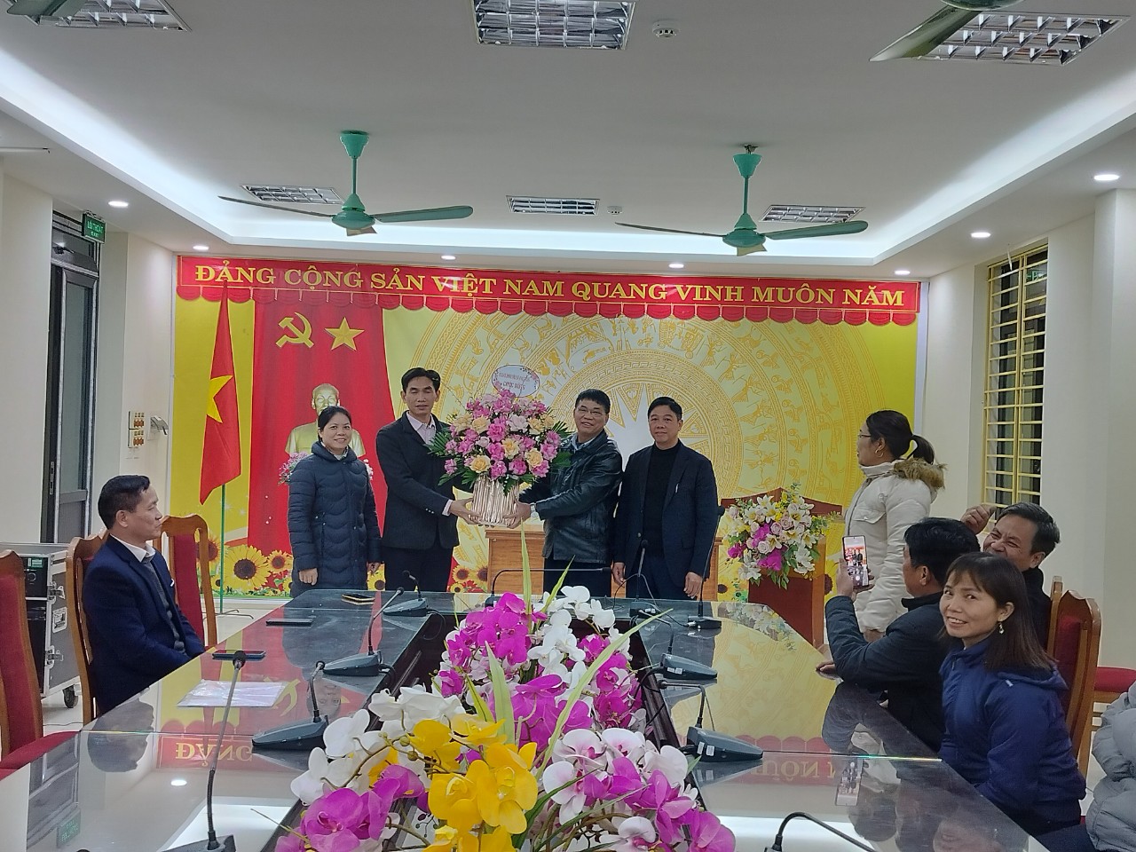 XÃ PHÚ CƯỜNG TỔNG KẾT CÔNG TÁC ỦY THÁC NĂM 2023, TRIỂN KHAI NHIỆM VỤ NĂM 2024